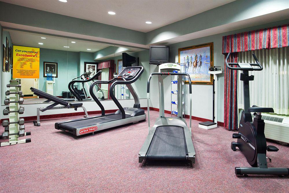Holiday Inn Express & Suites - Sharon-Hermitage By Ihg West Middlesex Екстер'єр фото