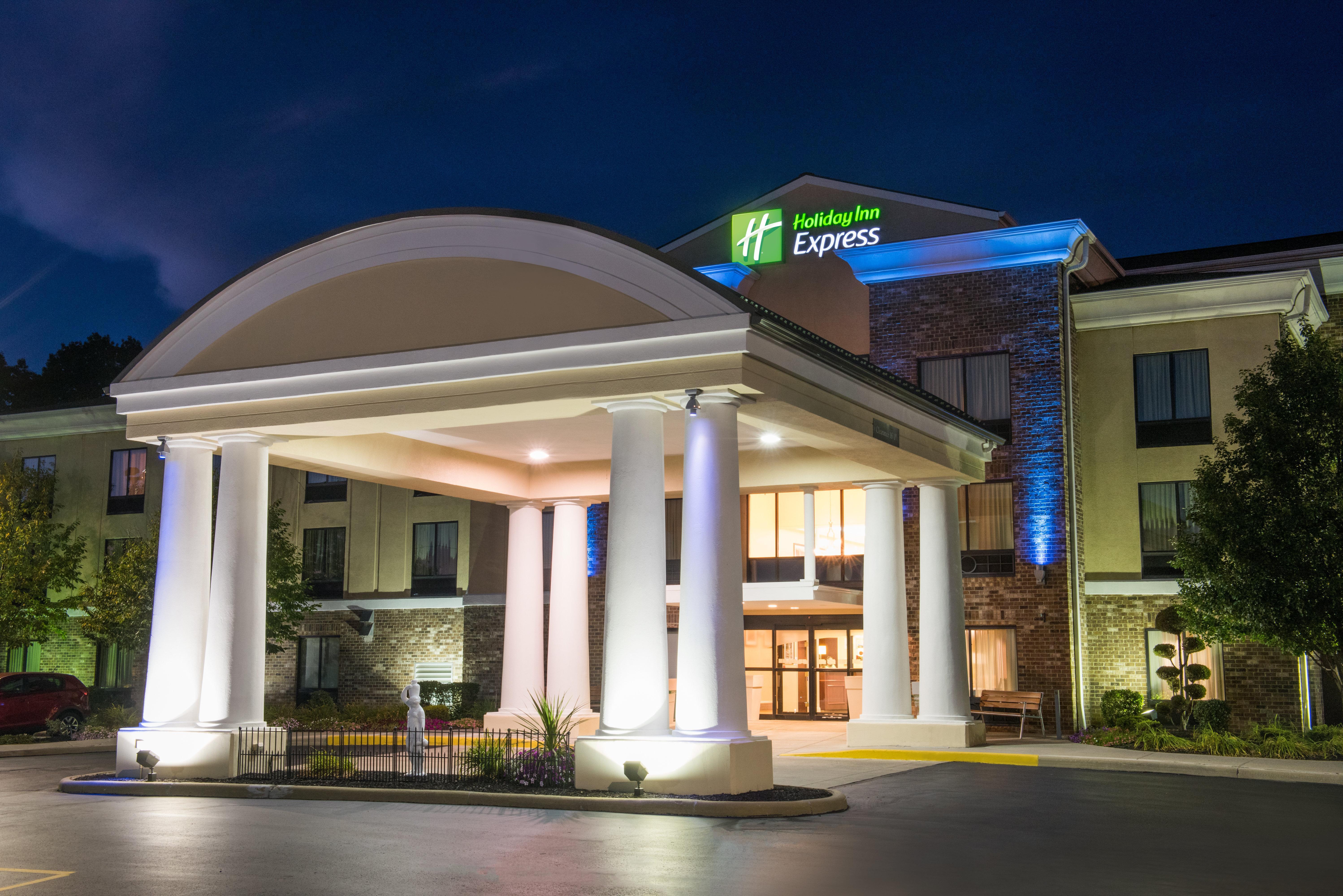 Holiday Inn Express & Suites - Sharon-Hermitage By Ihg West Middlesex Екстер'єр фото