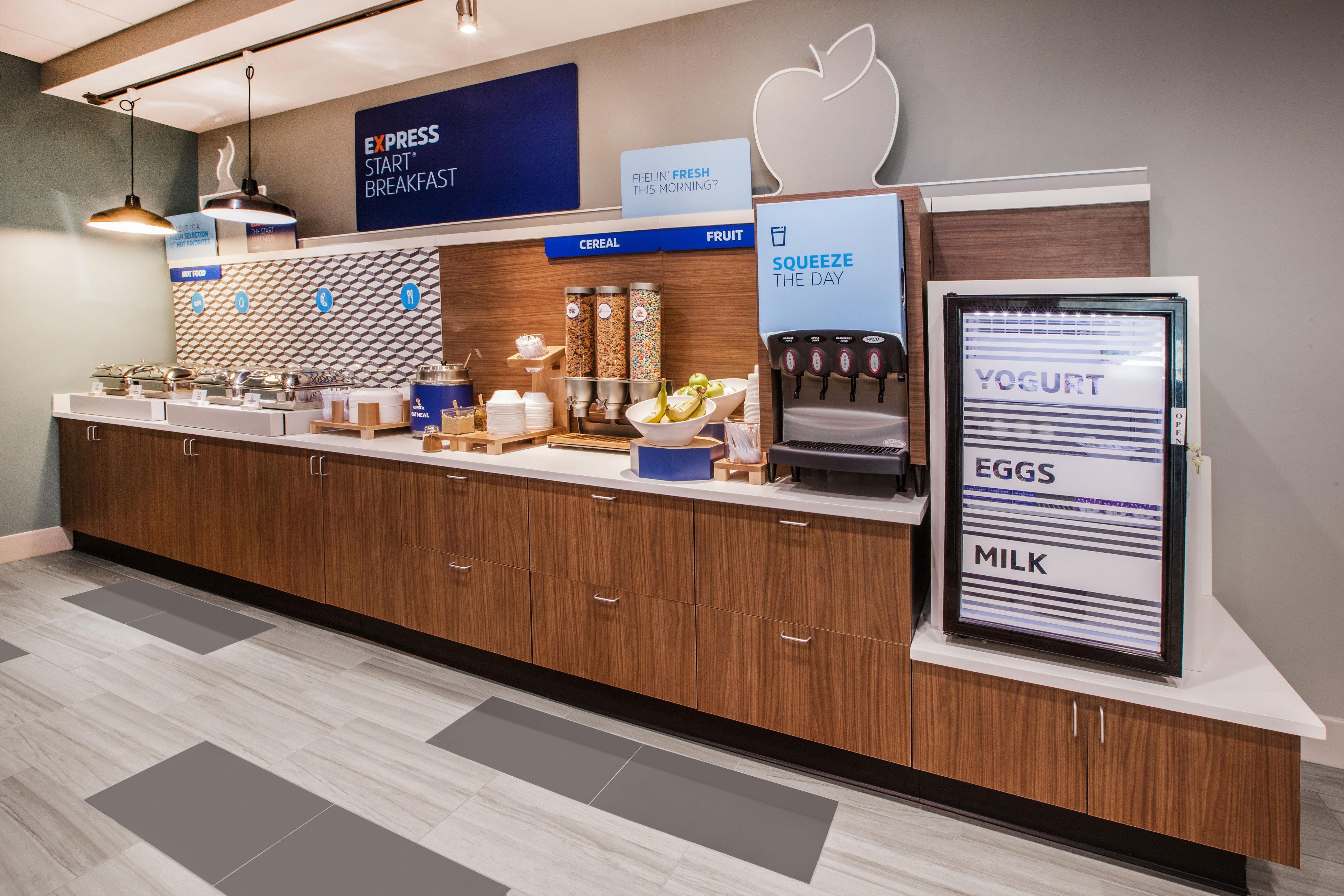 Holiday Inn Express & Suites - Sharon-Hermitage By Ihg West Middlesex Екстер'єр фото