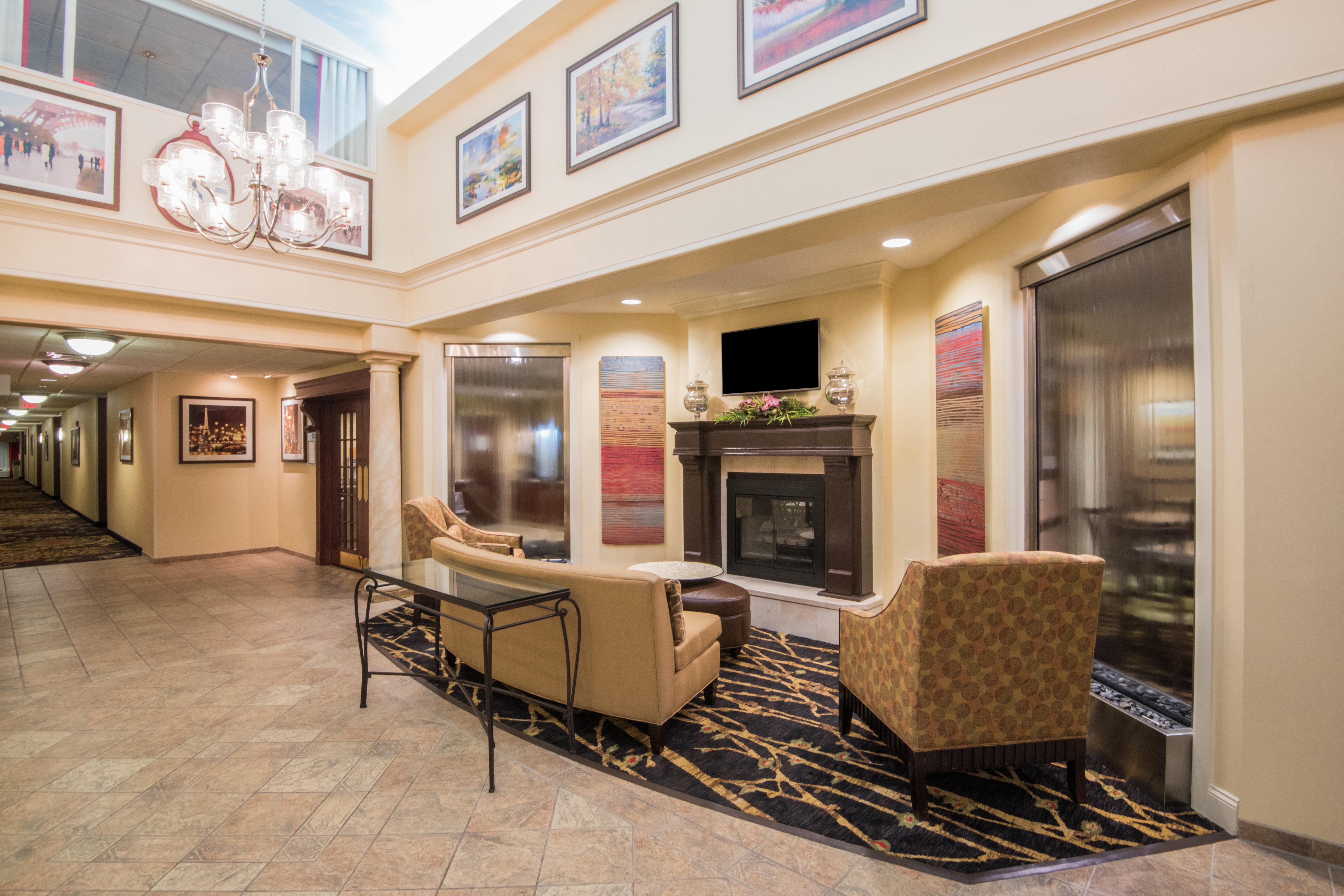 Holiday Inn Express & Suites - Sharon-Hermitage By Ihg West Middlesex Екстер'єр фото