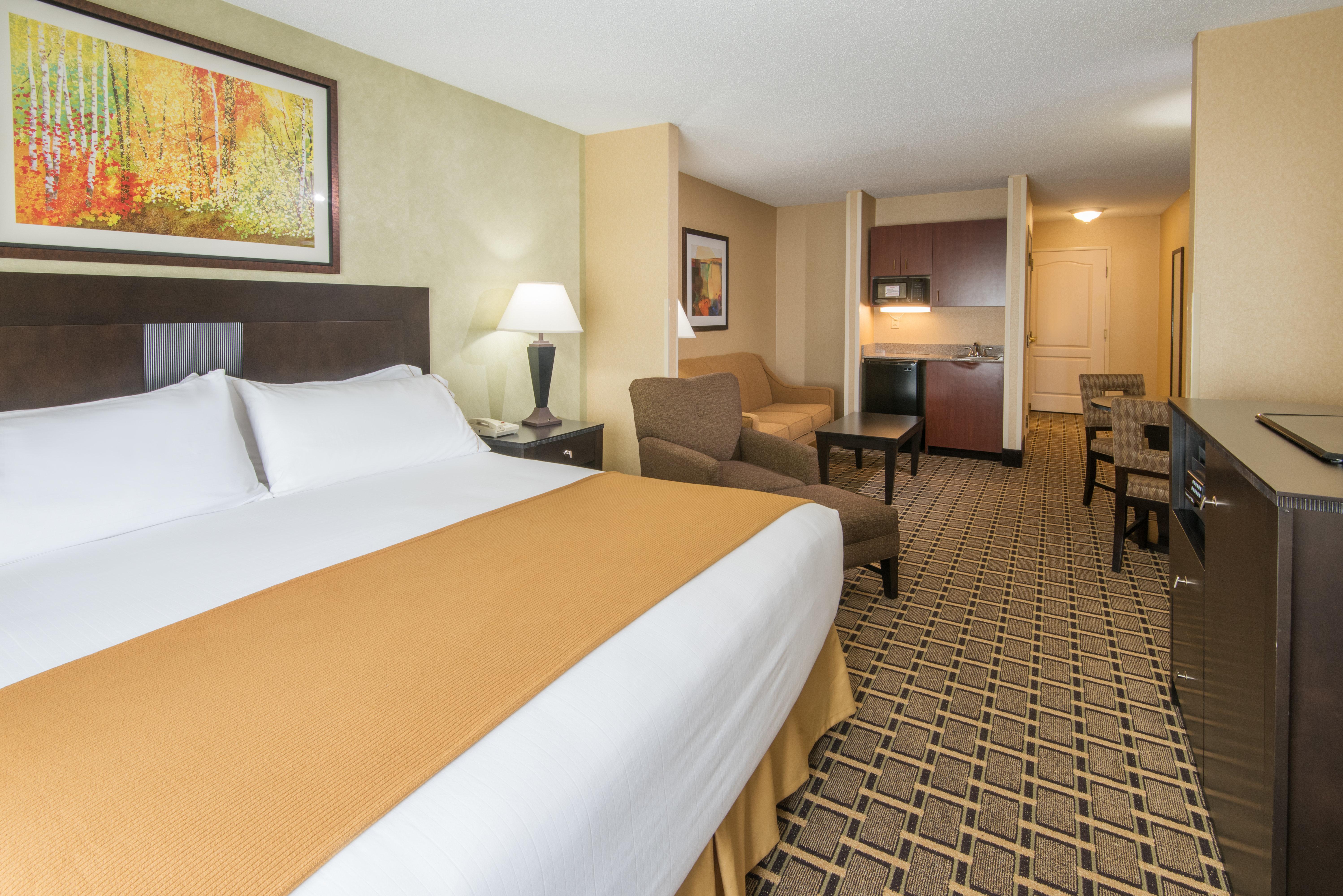 Holiday Inn Express & Suites - Sharon-Hermitage By Ihg West Middlesex Екстер'єр фото