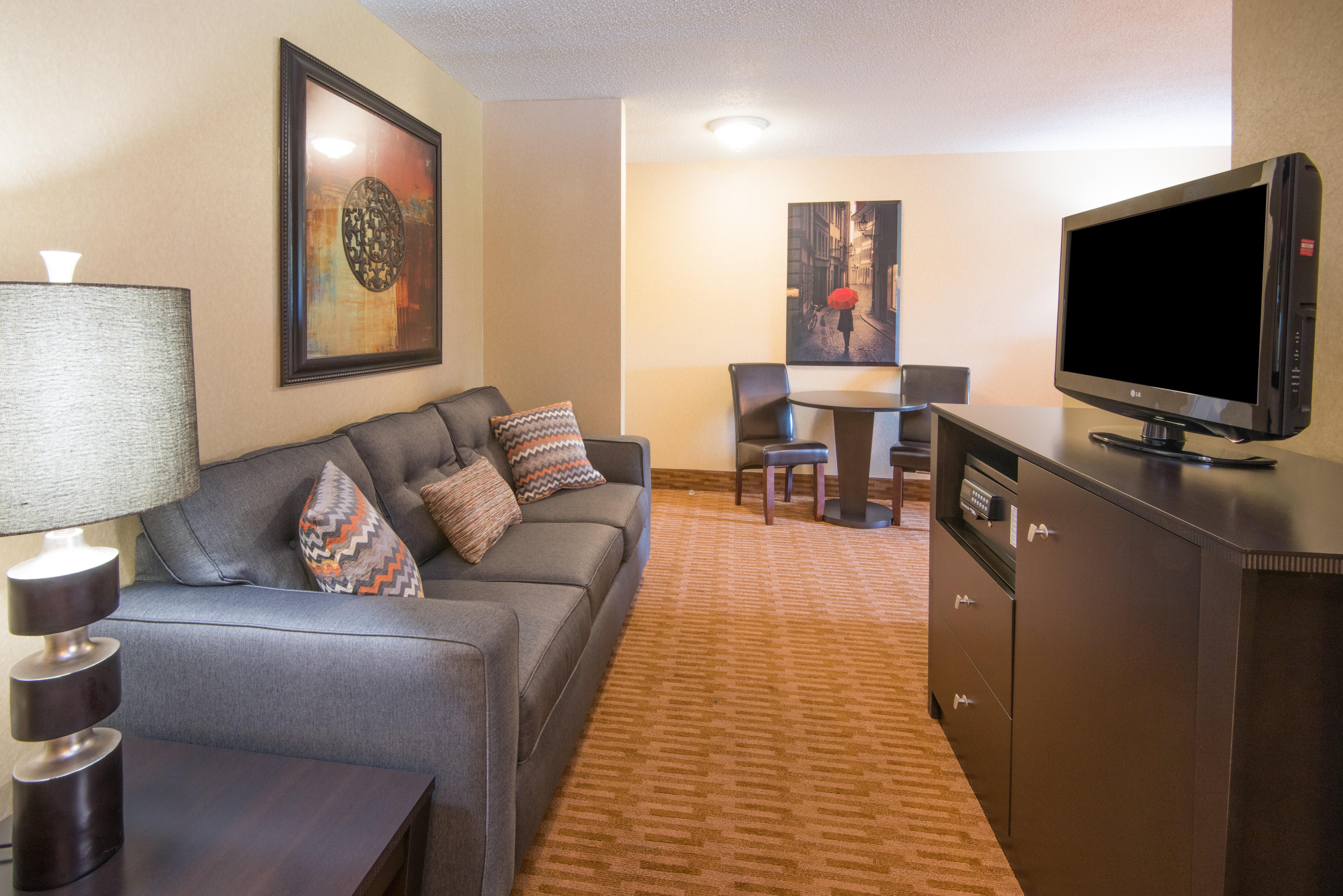 Holiday Inn Express & Suites - Sharon-Hermitage By Ihg West Middlesex Екстер'єр фото
