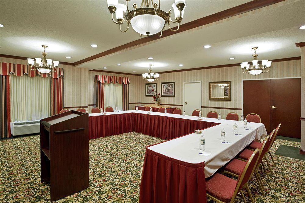 Holiday Inn Express & Suites - Sharon-Hermitage By Ihg West Middlesex Зручності фото